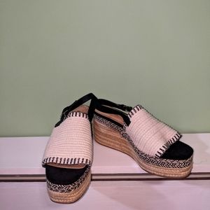 Square toe wedges